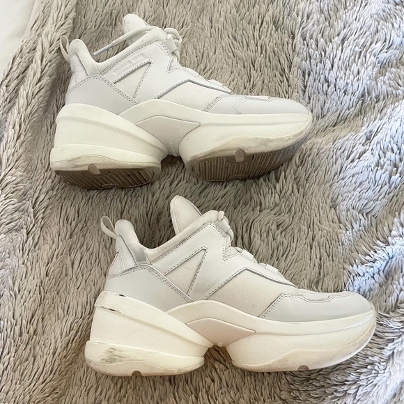 ⚡️ SOLD ⚡️ Michael Kors Olympia Trainers - Picture 5 of 8